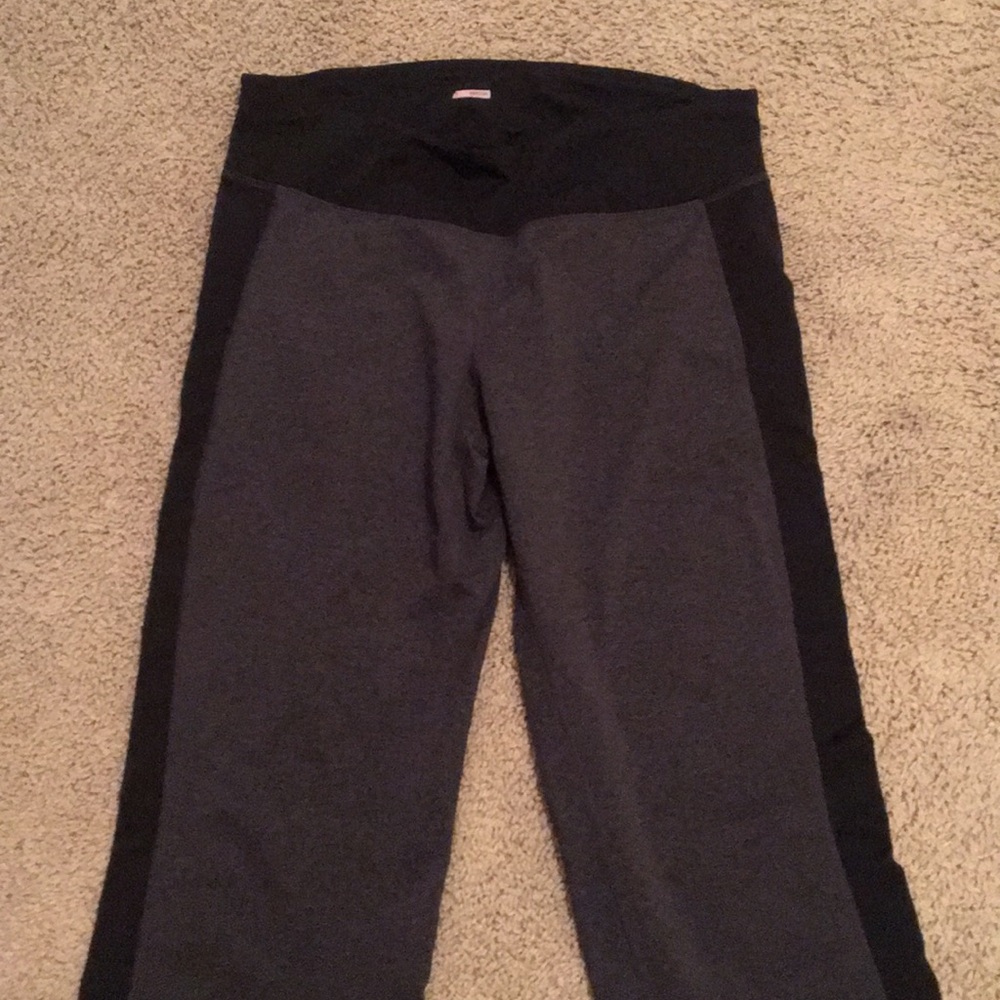 black and grey yoga pants